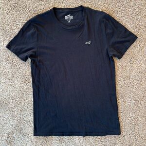 Hollister Must- Have Collection T-Shirt Men M Black Solid Logo‎ Embroidered